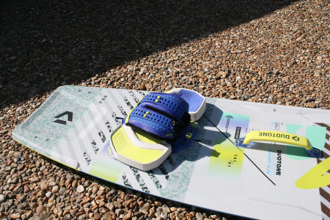 Duotone Select Concept Blue Kiteboard 141cm x 41 X Demo