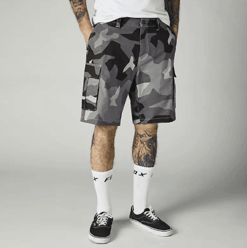 Snow camo sale cargo shorts